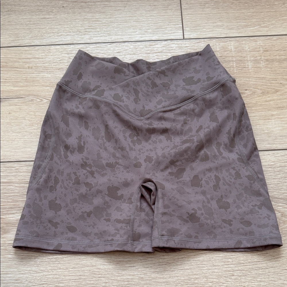 Alphalete Crossover Shorts